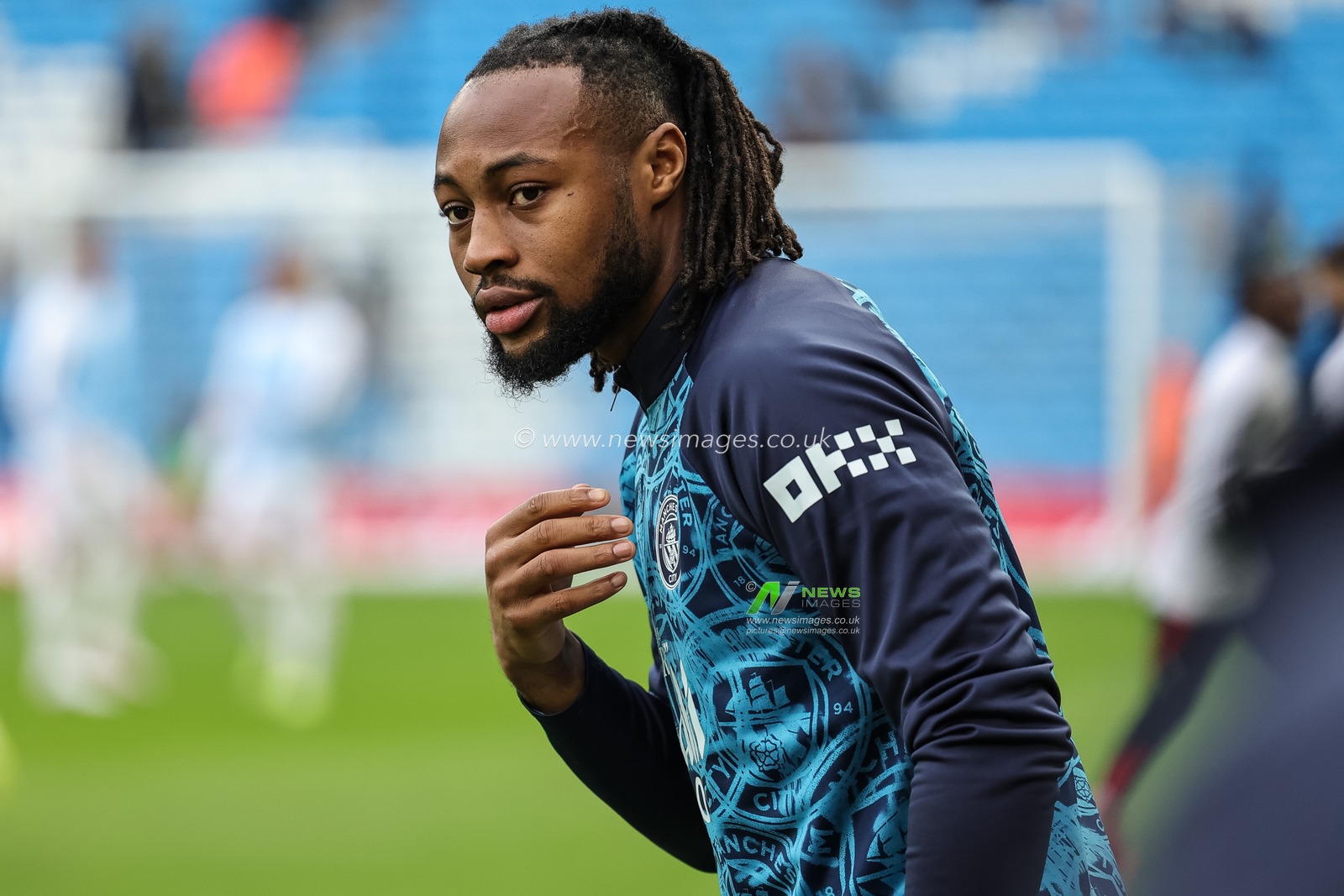 Antonie Semenyo of Manchester City in the pregame warmup session during the Emirates FA Cup 4th Round match Manchester City vs Salford City at Etihad Stadium, Manchester, United Kingdom on 14 February 2026

(Photo by Mark Cosgrove/News Images)
