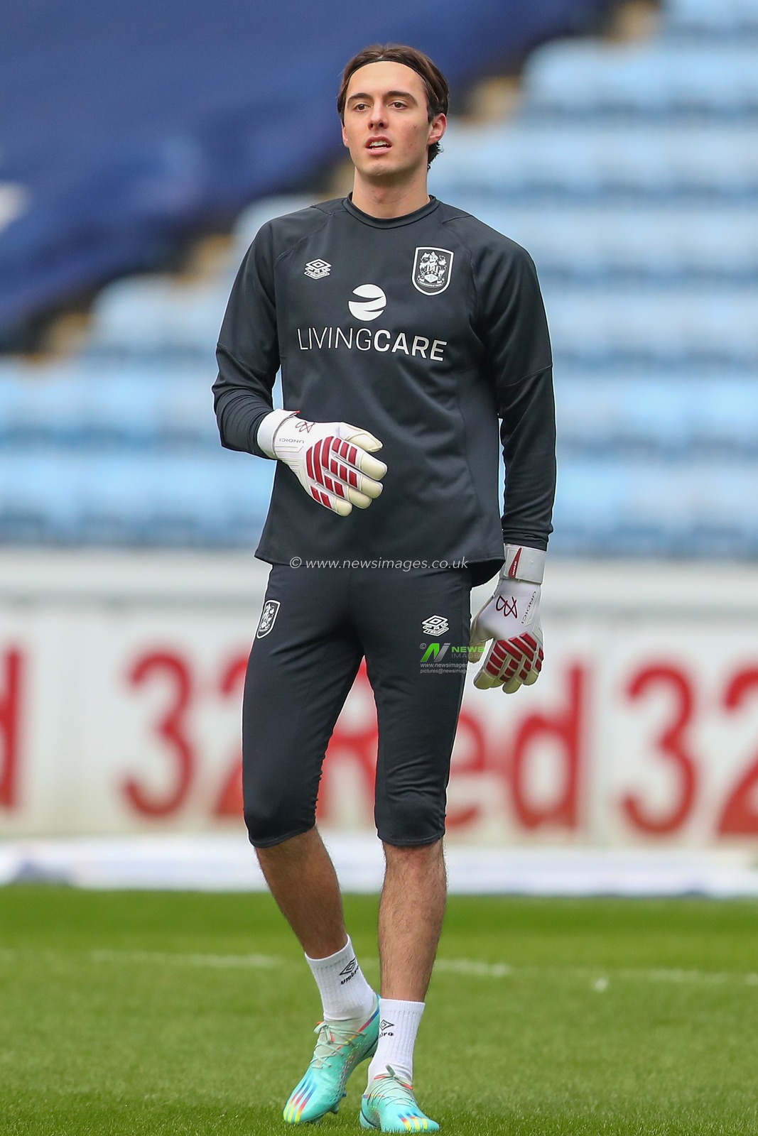 Nicholas Bilokapic #41 of Huddersfield Town arrives ahead of the Sky Bet Championship match Coventry City vs Huddersfield Town at Coventry Building Society Arena, Coventry, United Kingdom, 28th January 2023

(Photo by Gareth Evans/News Images)