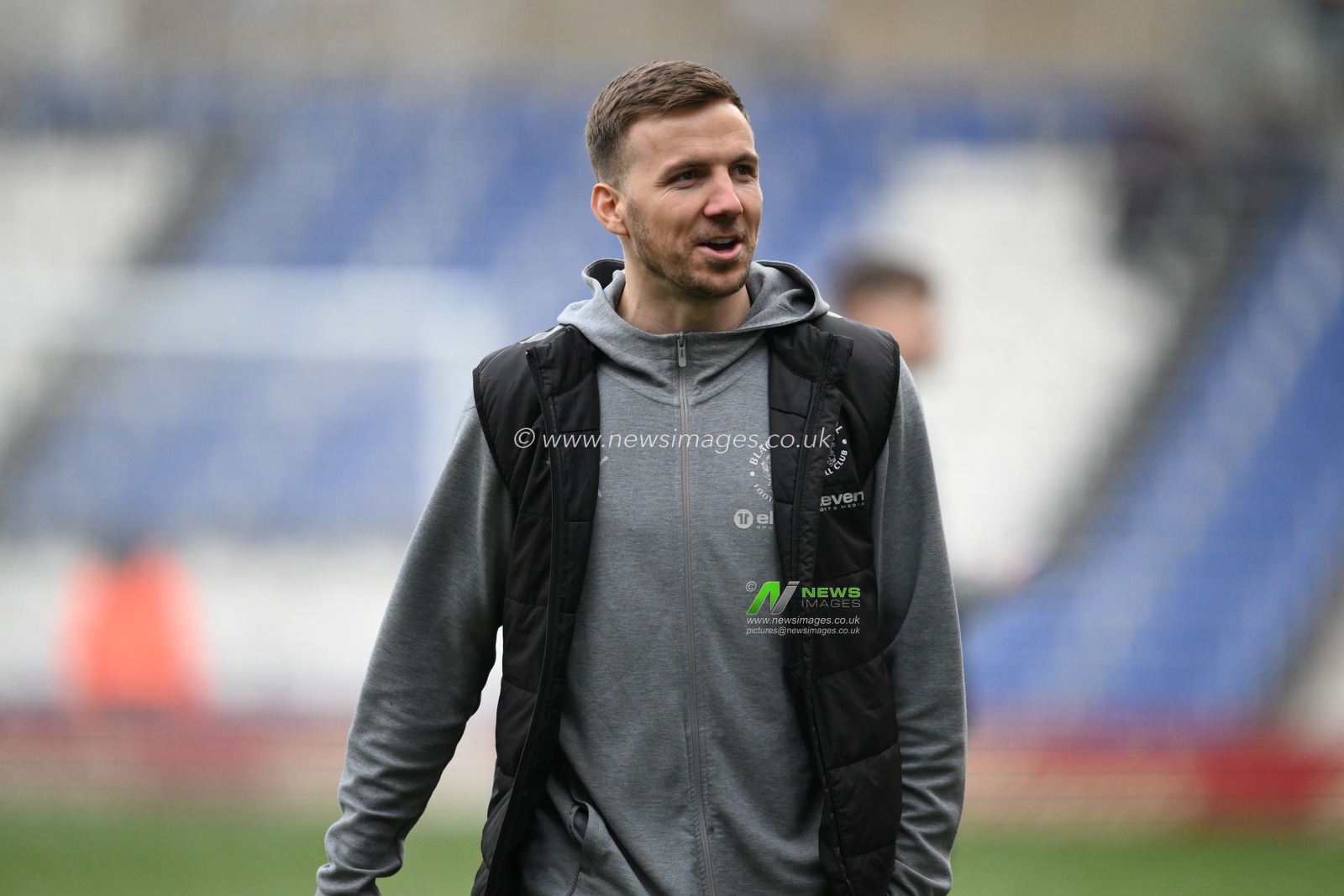 Lee Evans of Blackpool arrives ahead of  the Sky Bet League 1 match Birmingham City vs Blackpool at St. Andrew's @ Knighthead Park, Birmingham, United Kingdom, 29th December 2024

(Photo by Craig Thomas/News Images)