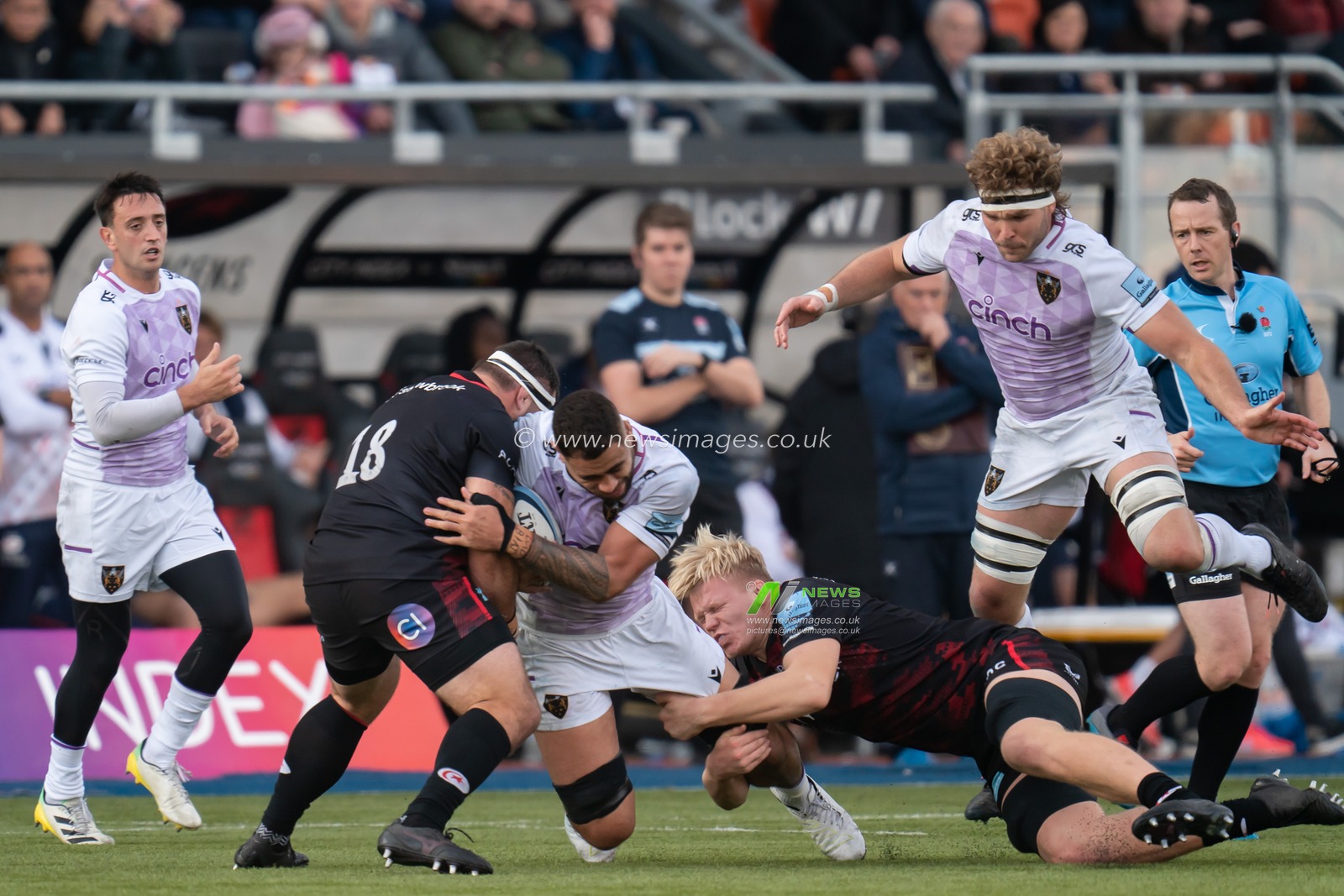 Lukhan Salakaia-Loto #4 of Northampton Saints battles with  Alex Clarey #18 of Saracens and  Hugh Tizard #20 of Saracens during the Gallagher Premiership match Saracens vs Northampton Saints at StoneX Stadium, London, United Kingdom, 13th November 2022

(Photo by Richard Washbrooke/News Images)