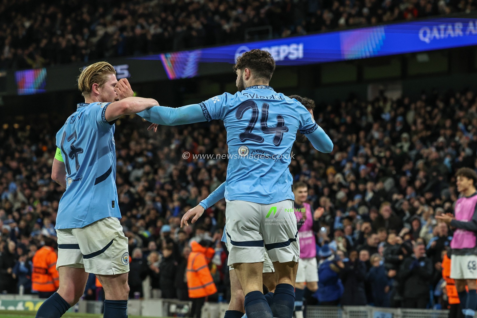JoÅ¡ko Gvardiol of Manchester City celebrates an own goal from Joel OrdÃ³Ã±ez of Club Brugge during the UEFA Champions League Matchday 8 of 8 Manchester City vs Club Brugge at Etihad Stadium, Manchester, United Kingdom, 29th January 2025

(Photo by Mark Cosgrove/News Images)