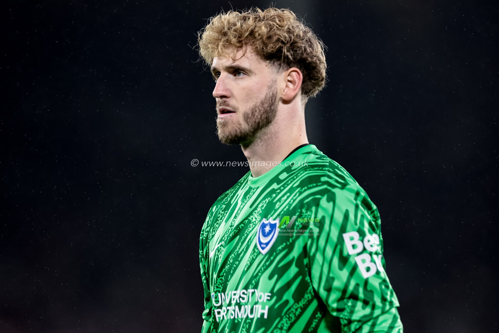Portsmouth goalkeeper Nicolas Schmid during the Sky Bet Championship match Sheffield United vs Portsmouth at Bramall Lane, Sheffield, United Kingdom, 26th November 2025

(Photo by Mark Cosgrove/News Images)

*** GER AUT SUI OUT ***