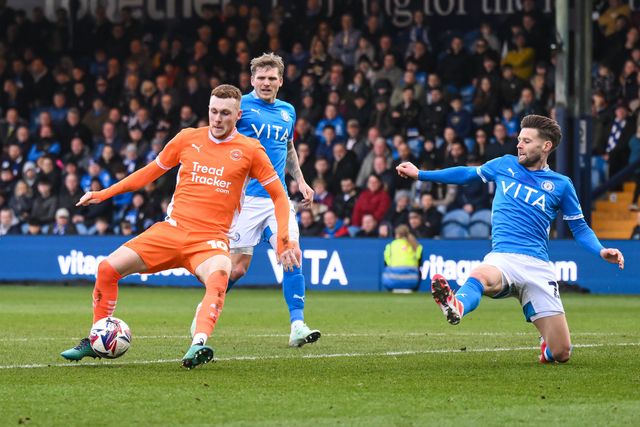 Sonny Carey of Blackpool in action with the ball during the Sky Bet League 1 match Stockport County vs Blackpool at Edgeley Park Stadium, Stockport, United Kingdom, 1st March 2025

(Photo by Craig Thomas/News Images)