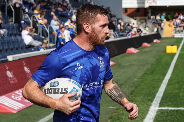 Marc Sneyd of Warrington Wolves in the pre-game warm up during the Betfred Super League Round 14 Leeds Rhinos v Warrington Wolves at Headingley Stadium, Leeds, United Kingdom, 14th June 2025

(Photo by Mark Cosgrove/News Images)