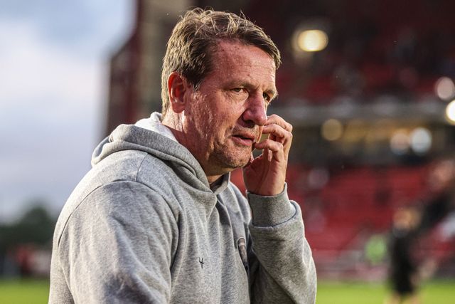 Daniel Stendel manager of Barnsley during the Sky Bet League One match Barnsley vs Blackpool at Oakwell, Barnsley, United Kingdom on 02 September 2026

(Photo by Alfie Cosgrove/News Images)