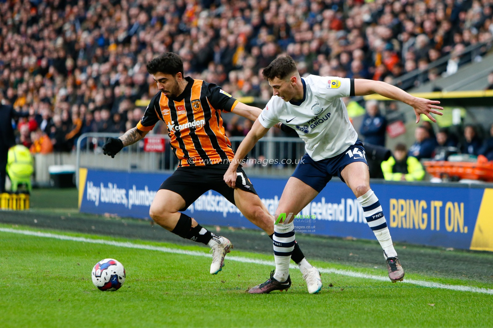 Ozan Tufan #7 of Hull City and Jordan Storey #14 of Preston North End during the Sky Bet Championship match Hull City vs Preston North End at MKM Stadium, Hull, United Kingdom, 18th February 2023

(Photo by Ben Early/News Images)