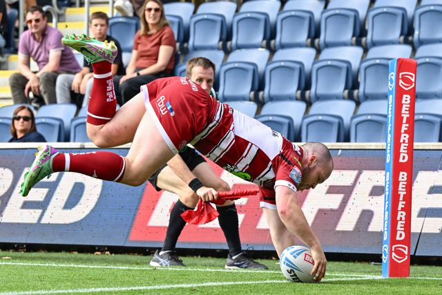 Liam Marshall of Wigan Warriors goes over for a try to make it 24-4 during the Betfred Super League Round 21 match Leeds Rhinos vs Wigan Warriors at Headingley Stadium, Leeds, United Kingdom, 10th August 2024

(Photo by Cody Froggatt/News Images)