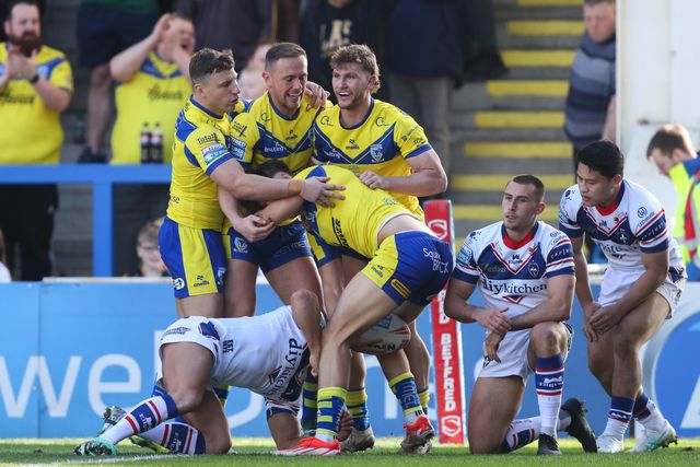 Arron Lindop of Warrington Wolves celebrates his try to make it 4-0 during the Betfred Super League Round 4 match Warrington Wolves vs Wakefield Trinity at Halliwell Jones Stadium, Warrington, United Kingdom, 9th March 2025

(Photo by Gareth Evans/News Images)