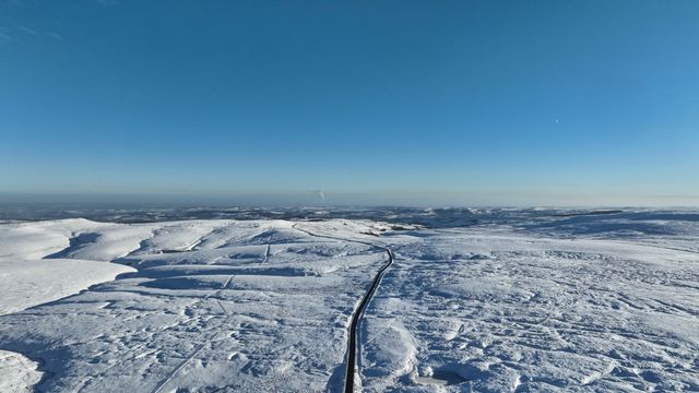 Heavy snow on Saddleworth Moor and a clear A635 after days of sub-zero temperatures, Saddleworth, United Kingdom, 11th January 2025

(Photo by Mark Cosgrove/News Images)