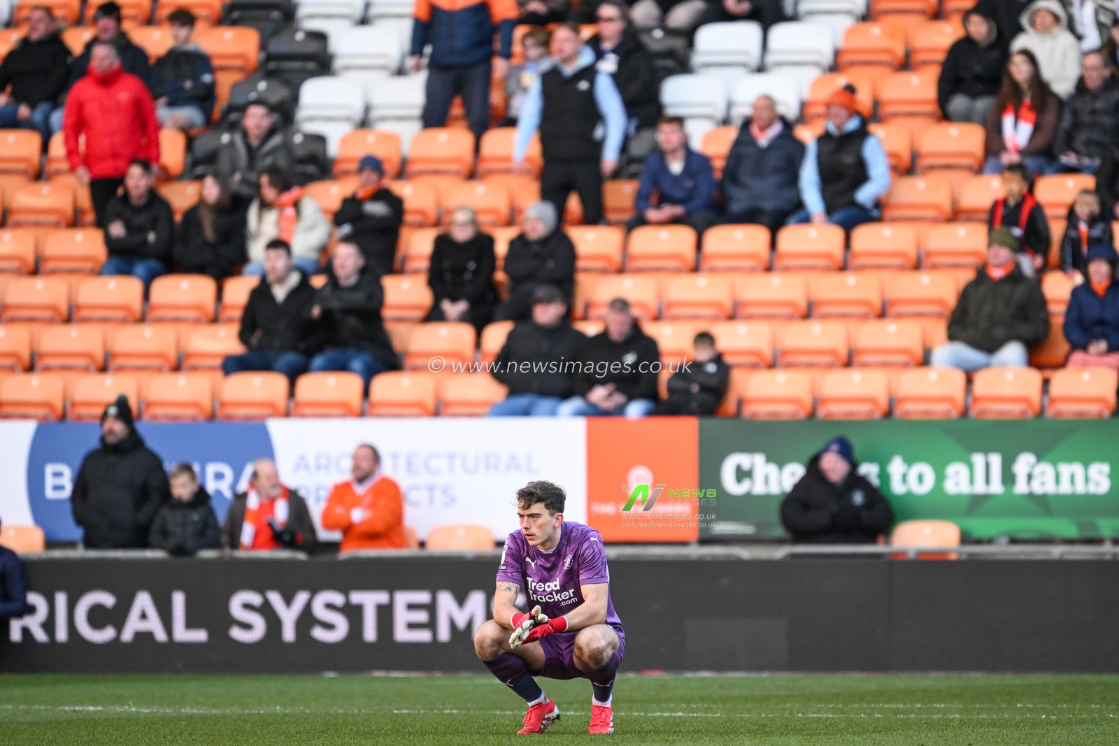 Harry Tyrer of Blackpool during the Sky Bet League 1 match Blackpool vs Leyton Orient at Bloomfield Road, Blackpool, United Kingdom, 15th March 2025

(Photo by Craig Thomas/News Images)