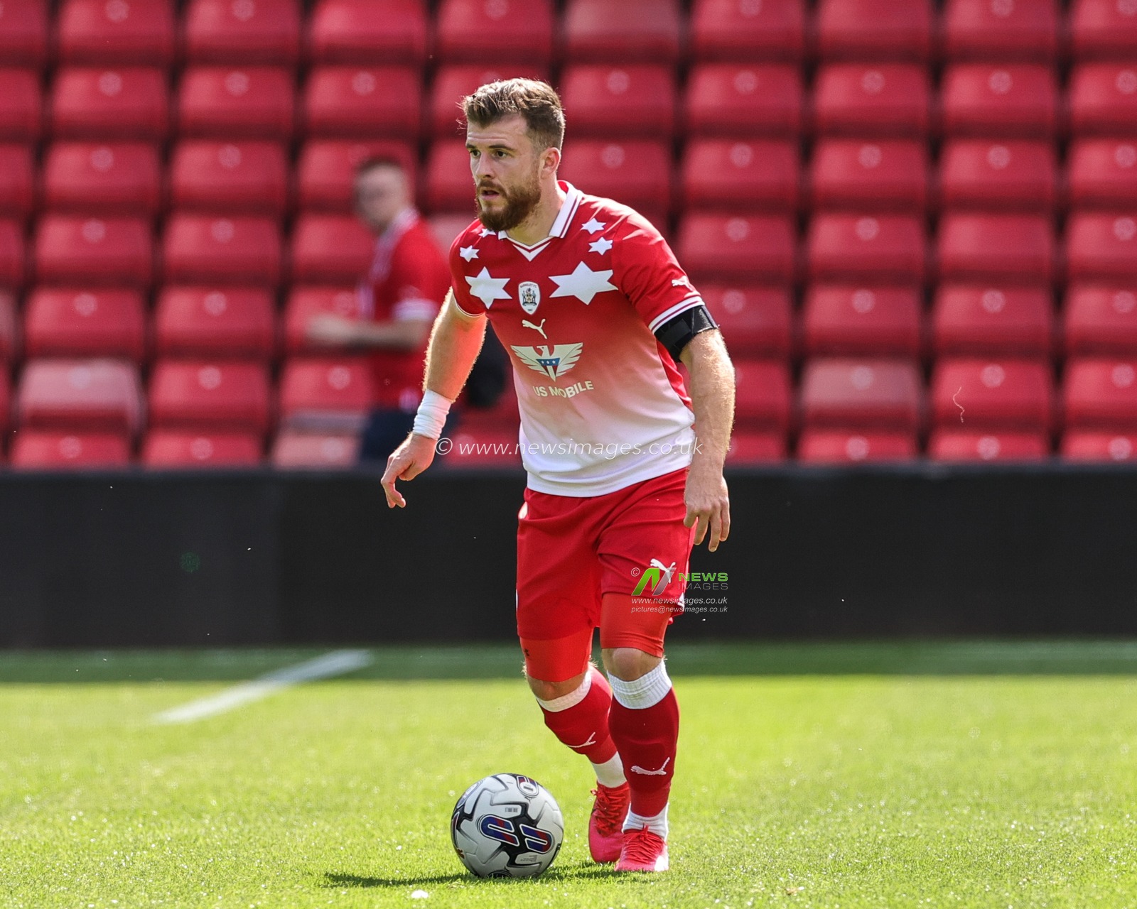 Nicky Cadden #7 of Barnsley during the Pre-season friendly match Barnsley vs Crewe Alexandra at Oakwell, Barnsley, United Kingdom, 29th July 2023

(Photo by Mark Cosgrove/News Images)