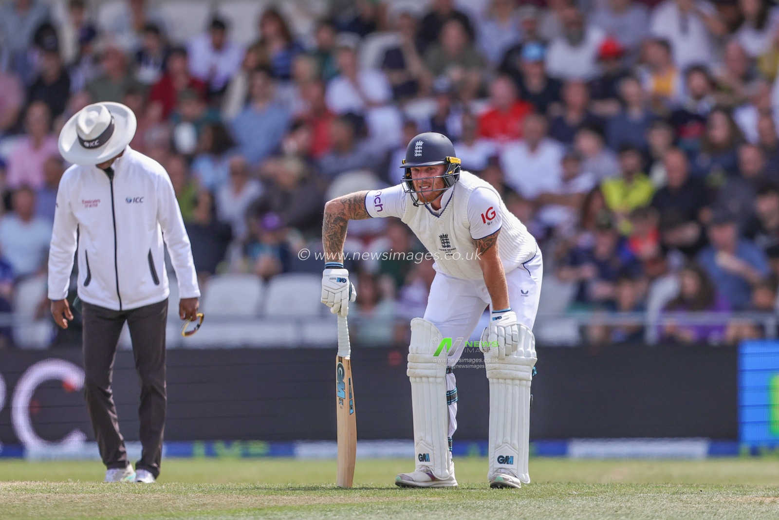 Ben Stokes of England is hit in the groin with the ball during the LV= Insurance Ashes Third Test Series Day 4 England vs Australia at Headingley Stadium, Leeds, United Kingdom, 9th July 2023

(Photo by Mark Cosgrove/News Images)