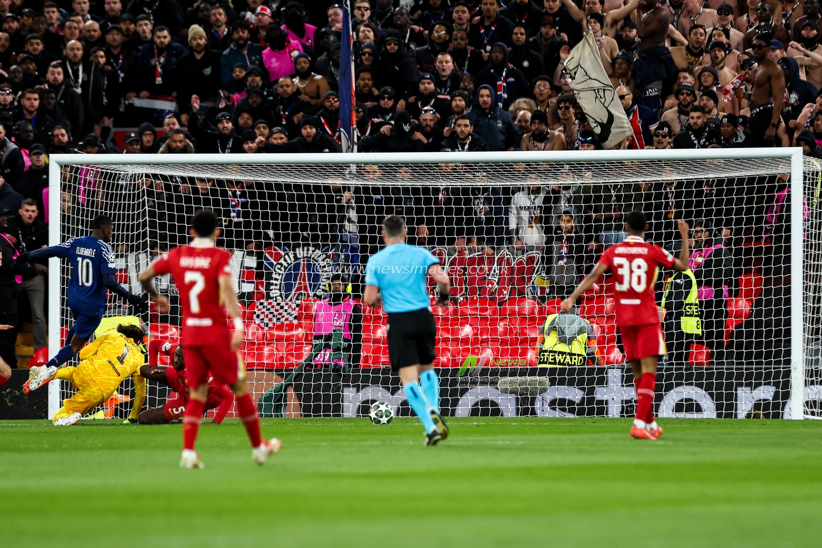 Ousmane Dembele of Paris Saint-Germain scores to make it 0-1 during the UEFA Champions League Last 16 match Liverpool vs Paris Saint-Germain at Anfield, Liverpool, United Kingdom, 11th March 2025

(Photo by Mark Cosgrove/News Images)