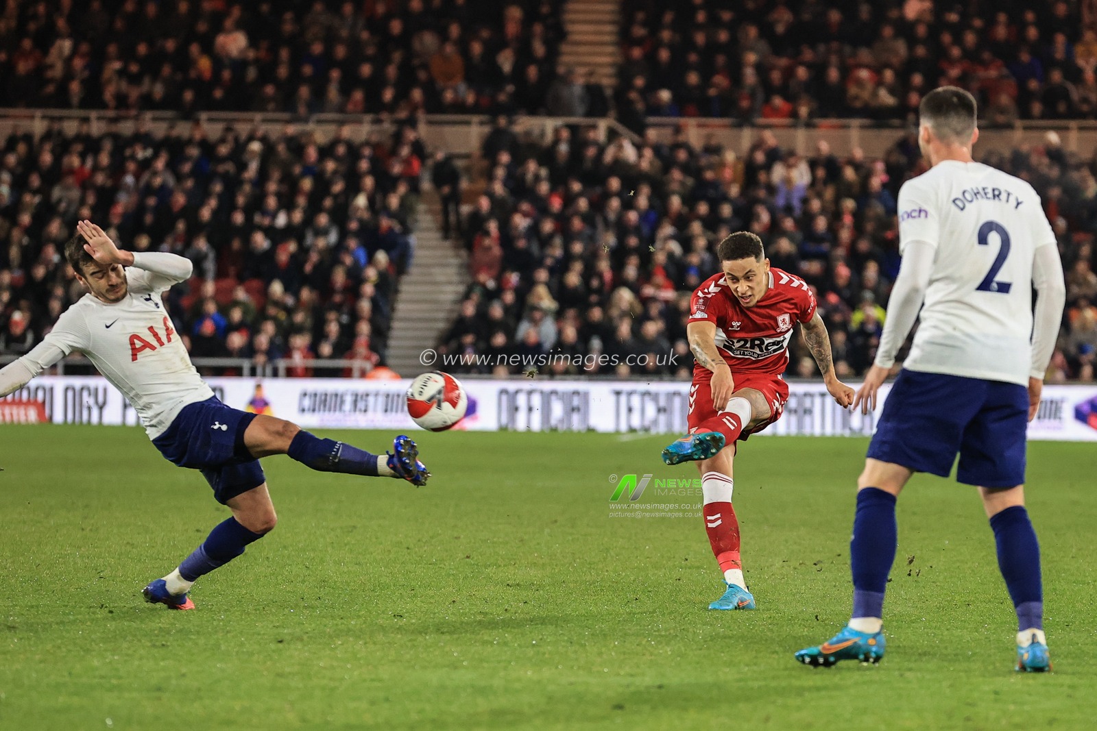 Marcus Tavernier #7 of Middlesbrough shoots on goal