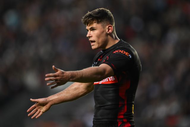 Jack Welsby of St. Helens gives his team instructions during the Betfred Super League Round 13 match St Helens vs Catalans Dragons at Totally Wicked Stadium, St Helens, United Kingdom, 31st May 2024

(Photo by Craig Thomas/News Images)