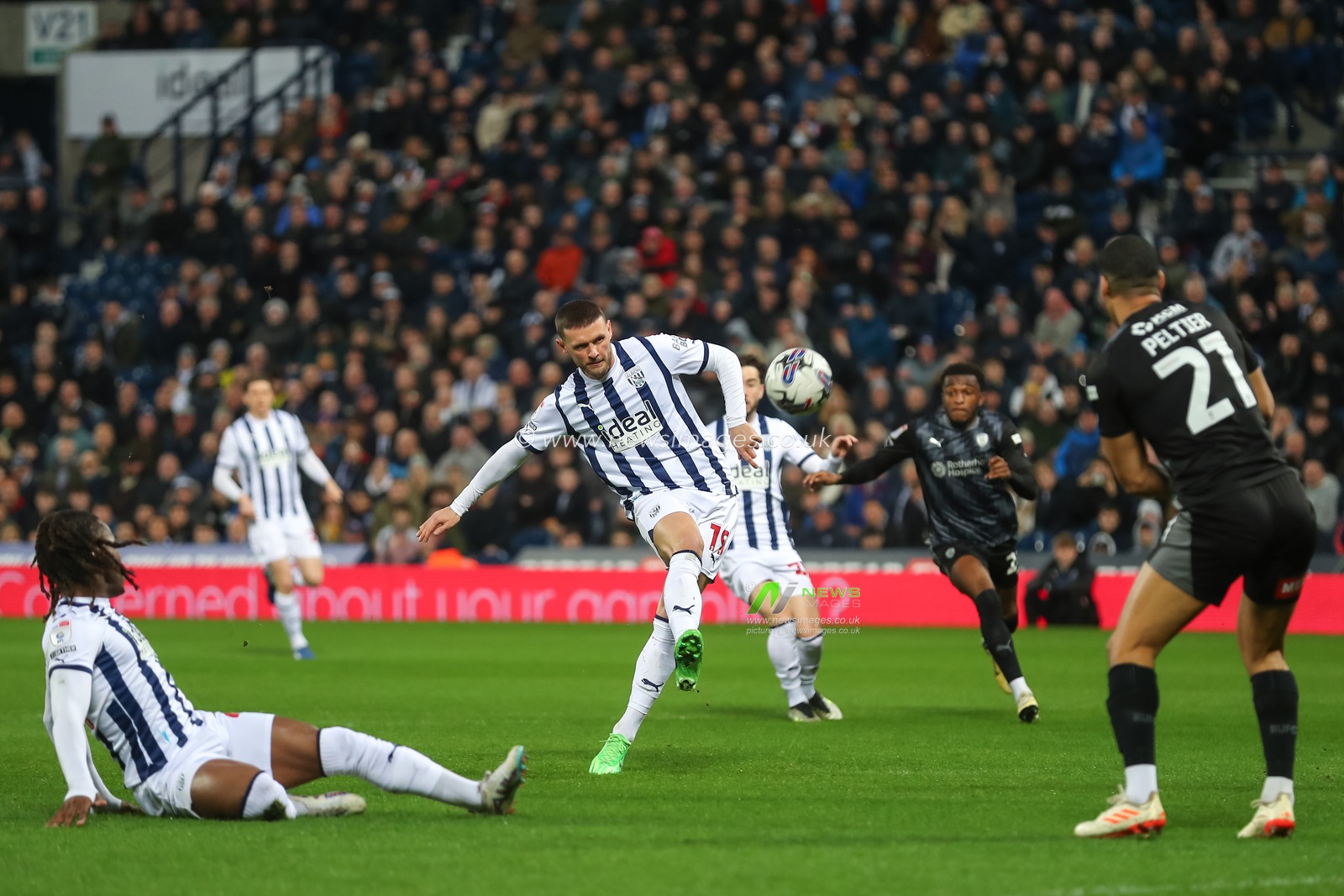 John Swift of West Bromwich Albion shots over the bar, during the Sky Bet Championship match West Bromwich Albion vs Rotherham United at The Hawthorns, West Bromwich, United Kingdom, 10th April 2024

(Photo by Gareth Evans/News Images)