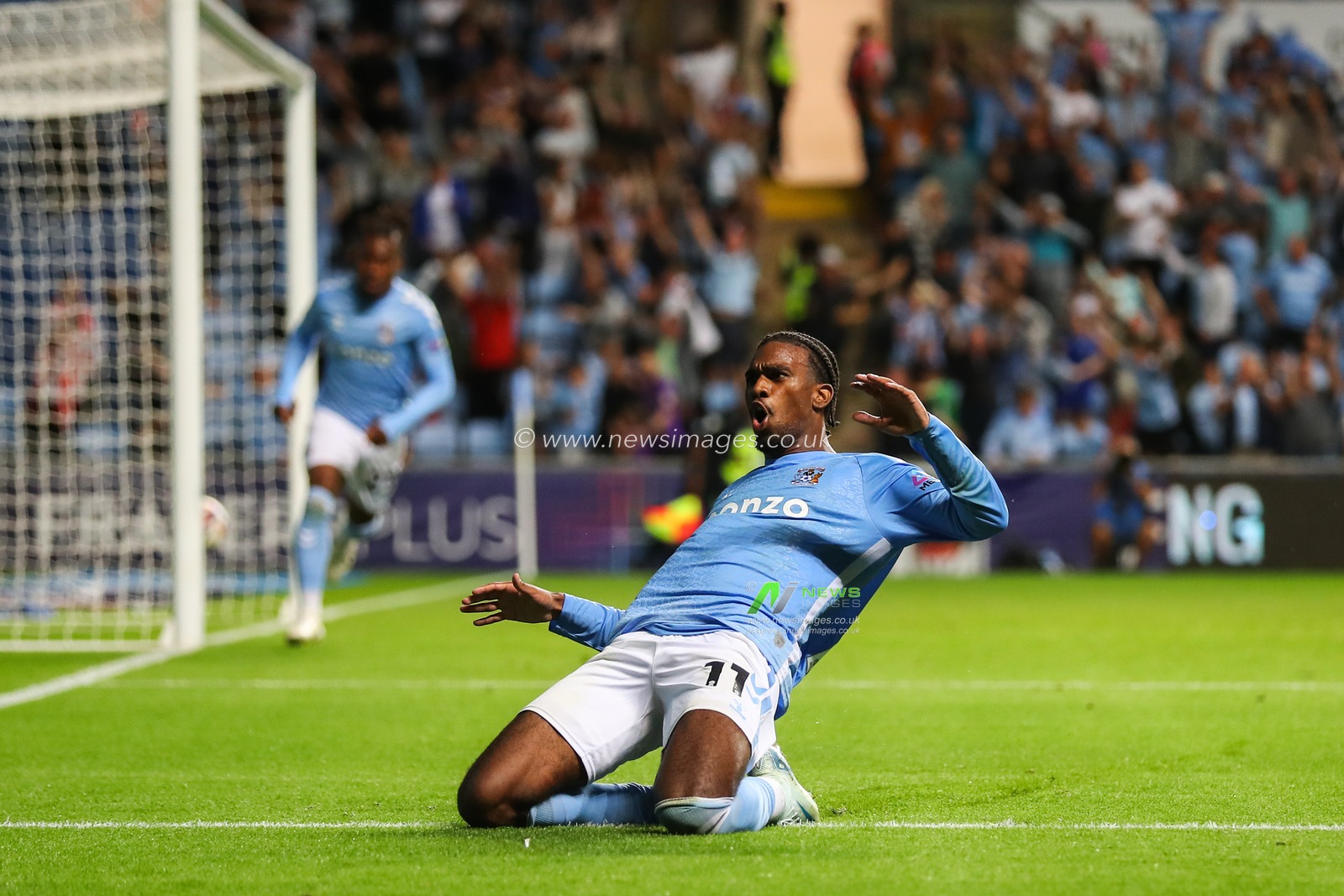 Haji Wright of Coventry City celebrates his goal to make it 3-2 during the Sky Bet Championship match Coventry City vs Oxford United at Coventry Building Society Arena, Coventry, United Kingdom, 16th August 2024

(Photo by Gareth Evans/News Images)