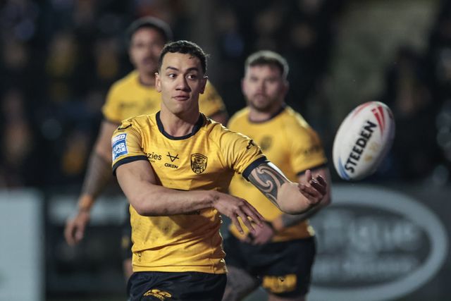 Betfred Super League Round 3 Castleford Tigers v Huddersfield Giants