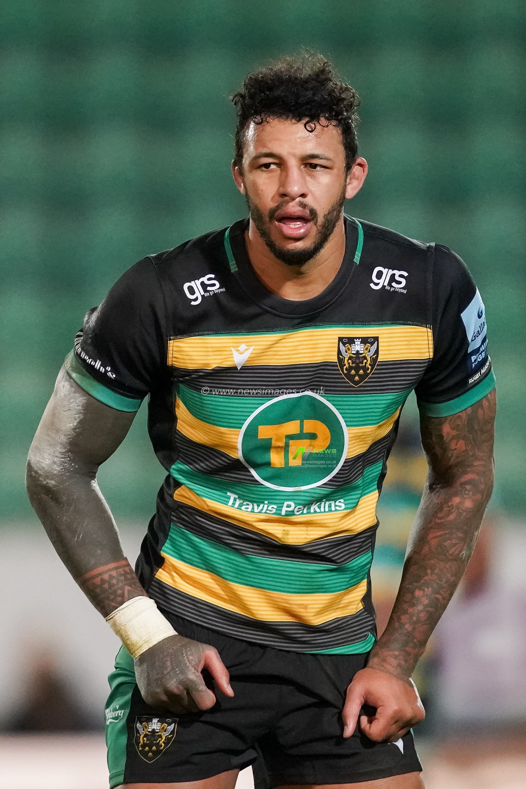 Courtney Lawes #6 of Northampton Saints in action