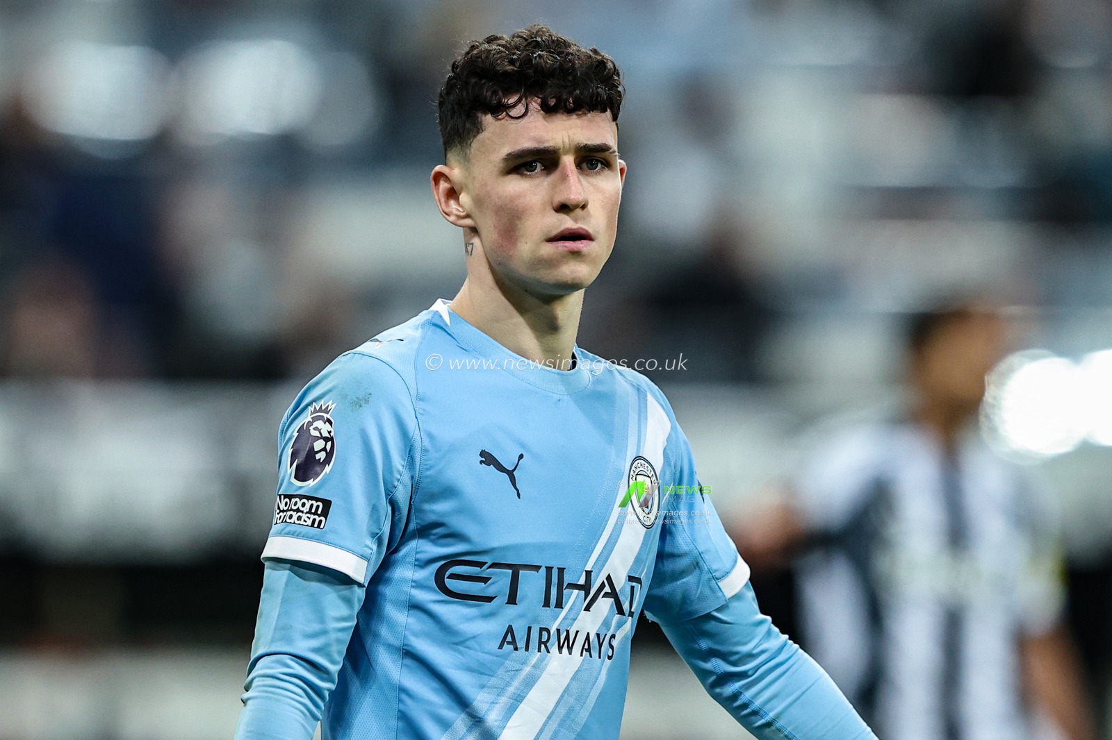 Phil Foden of Manchester City during the Premier League match Newcastle United vs Manchester City at St. James's Park, Newcastle, United Kingdom, 21st November 2025

(Photo by Alfie Cosgrove/News Images)

*** GER AUT SUI OUT ***