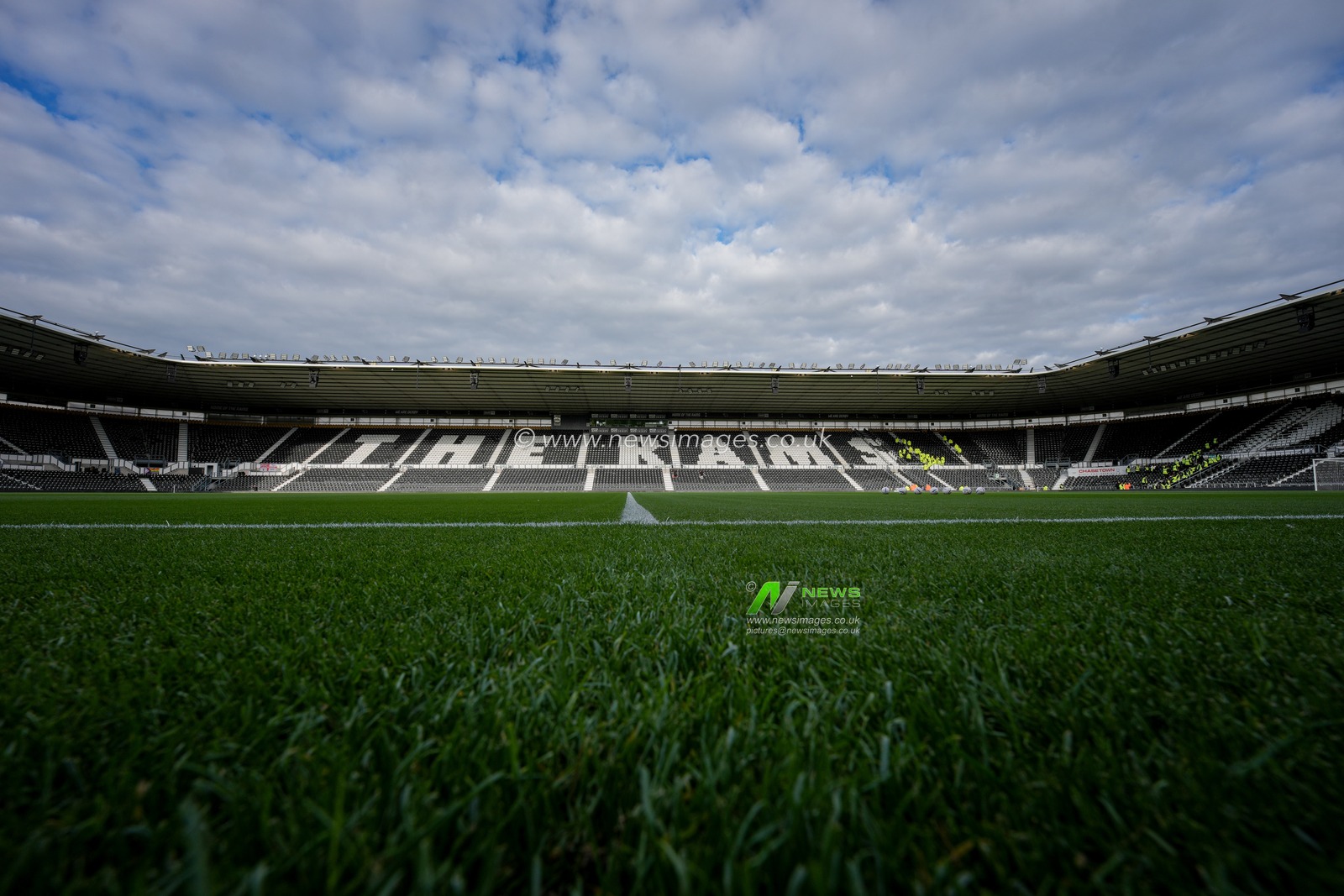 A general view of the pitch and stands during the Sky Bet Championship match Derby County vs West Bromwich Albion at Pride Park Stadium, Derby, United Kingdom on 09 September 2026

(Photo by Maynard Manyowa/News Images)