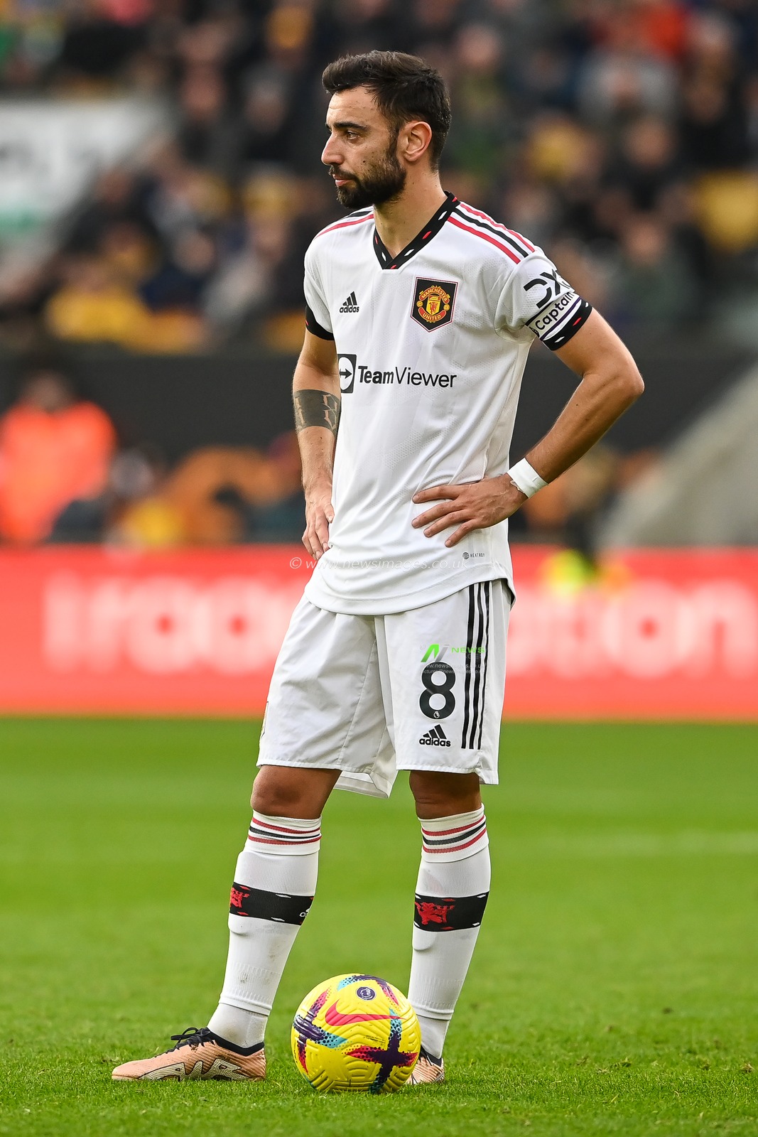 Bruno Fernandes #8 of Manchester United prepares to take a fee kick during the Premier League match Wolverhampton Wanderers vs Manchester United at Molineux, Wolverhampton, United Kingdom, 31st December 2022

(Photo by Craig Thomas/News Images)