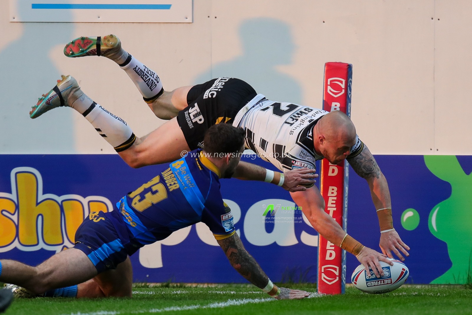Adam Swift #2 of Hull FC goes over for a try and makes the score 0-4 in the first half of the Betfred Super League Round 12 match Wakefield Trinity vs Hull FC at The Be Well Support Stadium, Wakefield, United Kingdom, 11th May 2023

(Photo by James Heaton/News Images)