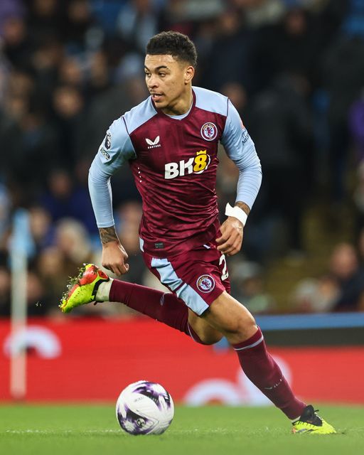 Morgan Rogers of Aston Villa makes a break with the ball during the Premier League match Manchester City vs Aston Villa at Etihad Stadium, Manchester, United Kingdom, 3rd April 2024

(Photo by Mark Cosgrove/News Images)