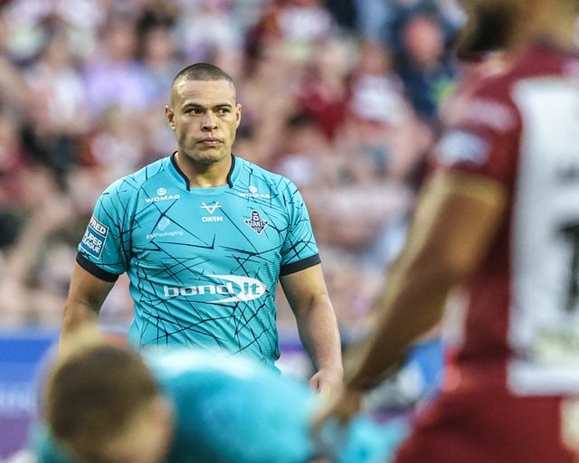 Tui Lolohea of Huddersfield Giants during the Betfred Super League round 18 match Wigan Warriors vs Huddersfield Giants at The Brick Community Stadium, Wigan, United Kingdom, 11th July 2025

(Photo by Alfie Cosgrove/News Images)