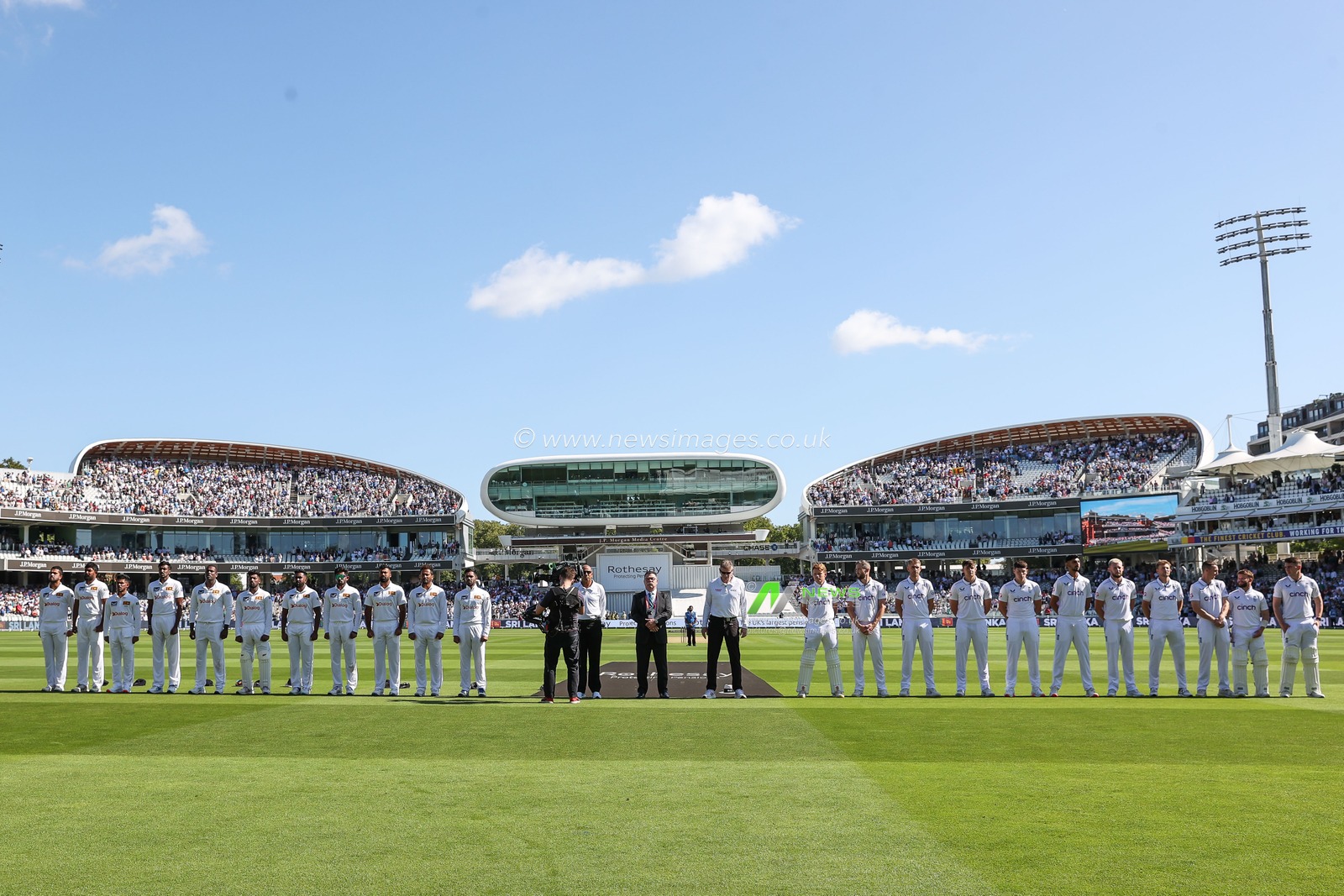 Teams line up up ahead of the National anthems during the England Men v Sri Lanka 2nd Rothesay Test Match Day 1 at Lords, London, United Kingdom, 29th August 2024

(Photo by Mark Cosgrove/News Images)