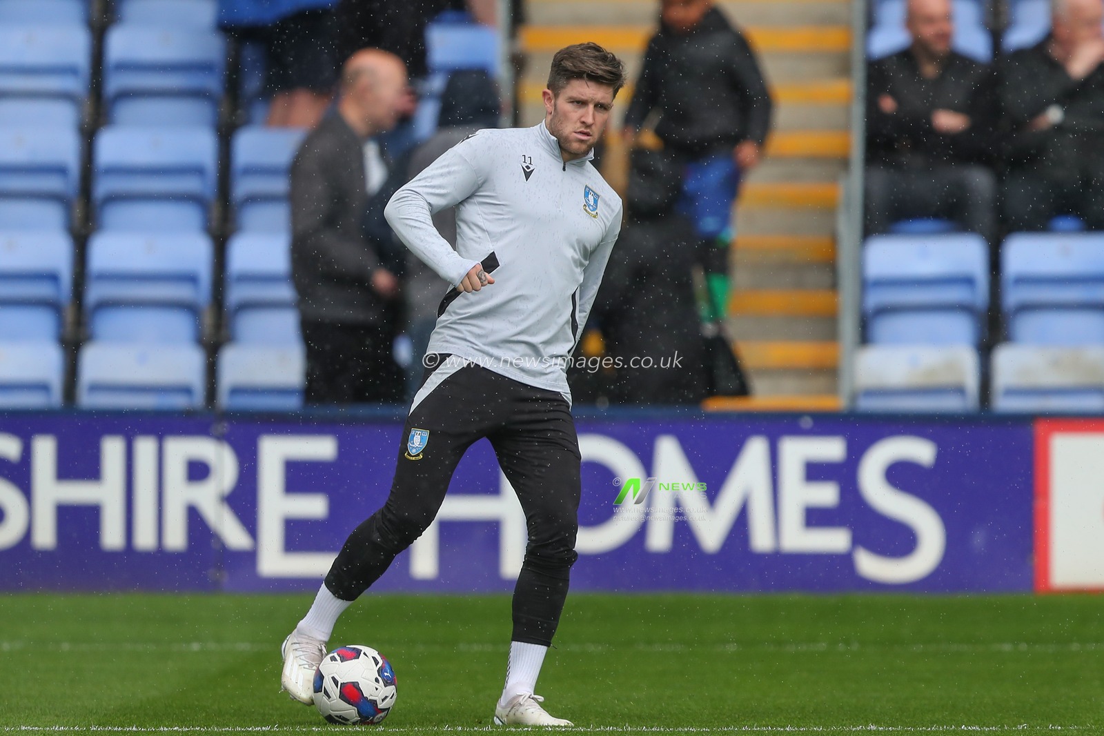 Josh Windass #11 of Sheffield Wednesday during the pre-game warm up ahead of the Sky Bet League 1 match Shrewsbury Town vs Sheffield Wednesday at Greenhous Meadow, Shrewsbury, United Kingdom, 29th April 2023

(Photo by Gareth Evans/News Images)