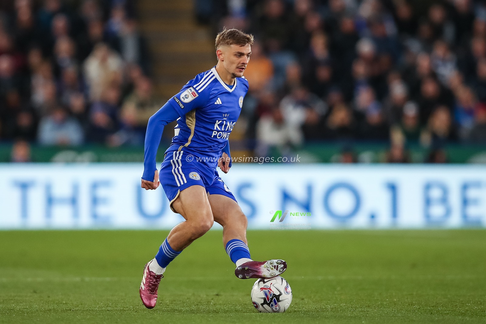 Kiernan Dewsbury-Hall of Leicester City with the ball during the Sky Bet Championship match Leicester City vs Southampton at King Power Stadium, Leicester, United Kingdom, 23rd April 2024

(Photo by Gareth Evans/News Images)