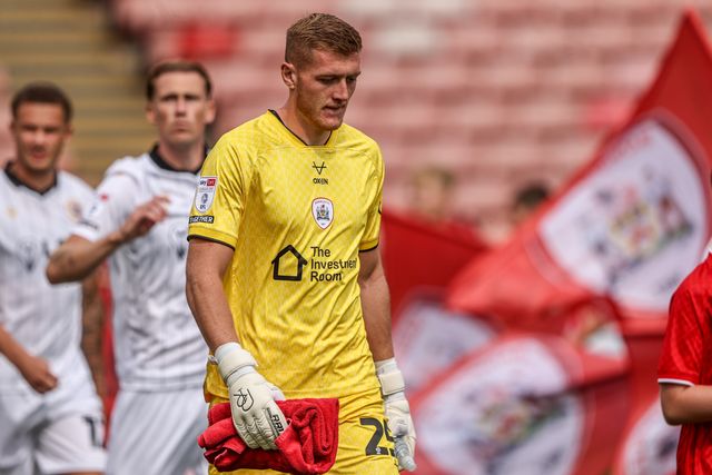 Barnsley goalkeeper Rogan Ravenhill comes out for his League One debut during the Sky Bet League One match Barnsley vs Bromley at Oakwell, Barnsley, United Kingdom on 15 August 2026

(Photo by Alfie Cosgrove/News Images)