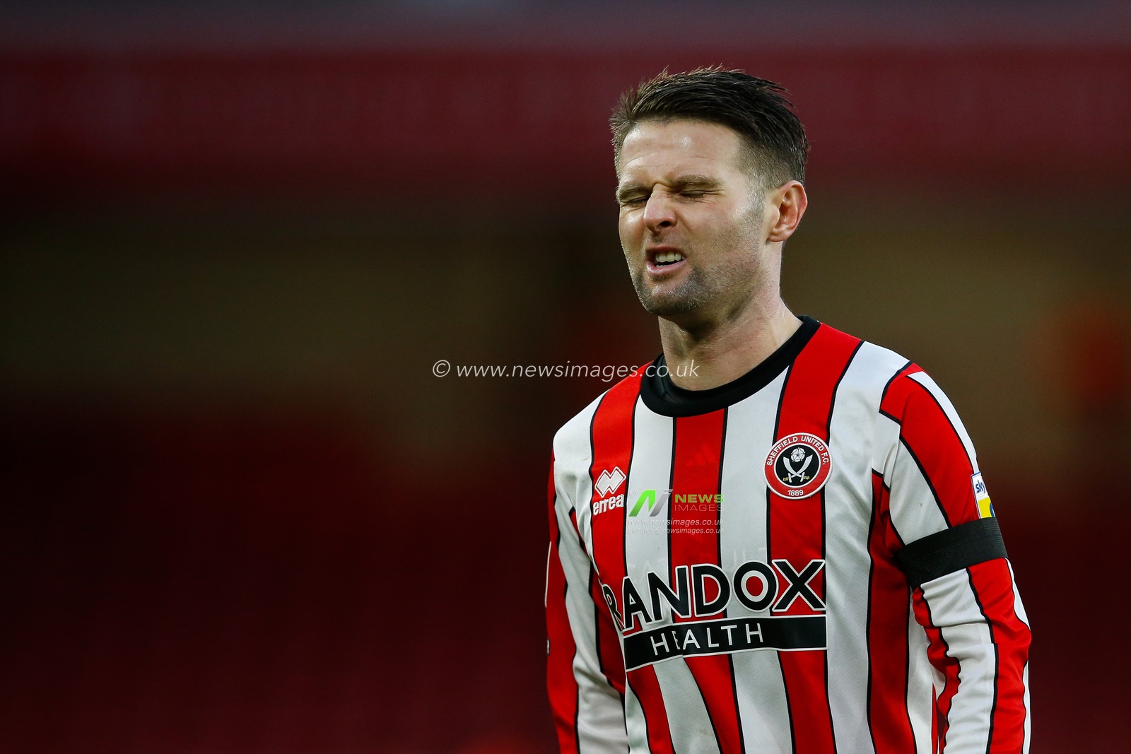 Oliver Norwood #16 of Sheffield United during the Sky Bet Championship match Sheffield United vs Swansea City at Bramall Lane, Sheffield, United Kingdom, 11th February 2023

(Photo by Ben Early/News Images)