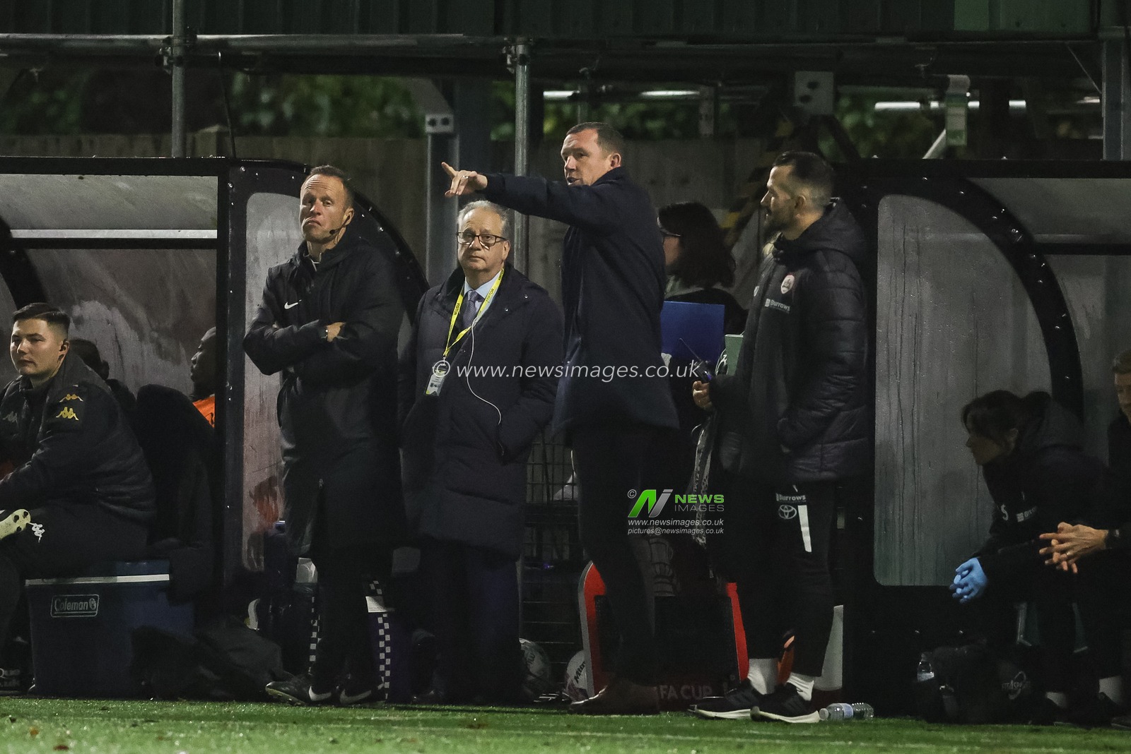 Neill Collins Head coach of Barnsley during the Emirates FA Cup match Horsham FC vs Barnsley at The Camping World Community Stadium, Horsham, United Kingdom, 14th November 2023

(Photo by Mark Cosgrove/News Images)