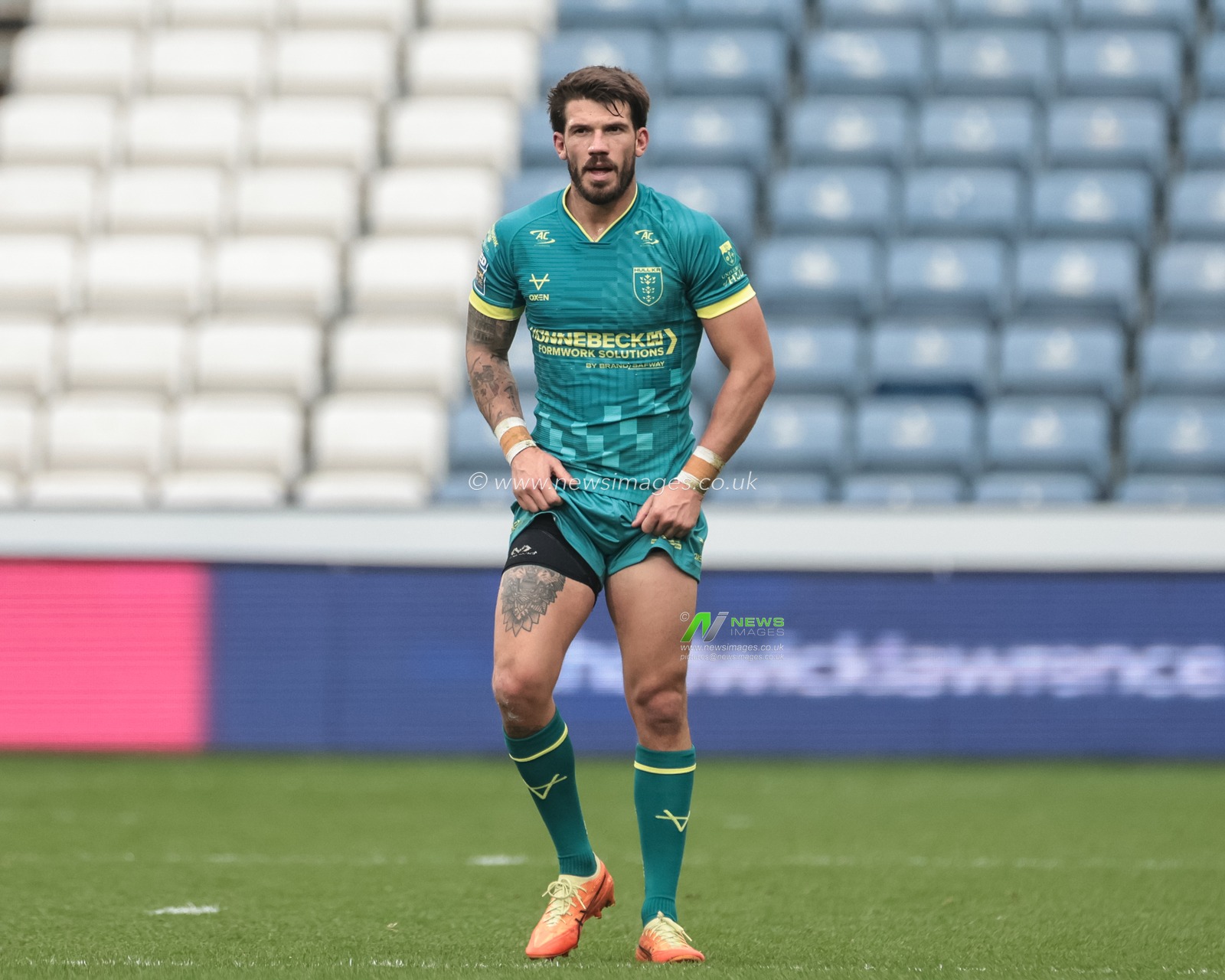 Oliver Gildart of Hull KR during the Betfred Super League Round 4 match Huddersfield Giants vs Hull KR at Accu Stadium, Huddersfield, United Kingdom on 08 March 2026

(Photo by Mark Cosgrove/News Images)