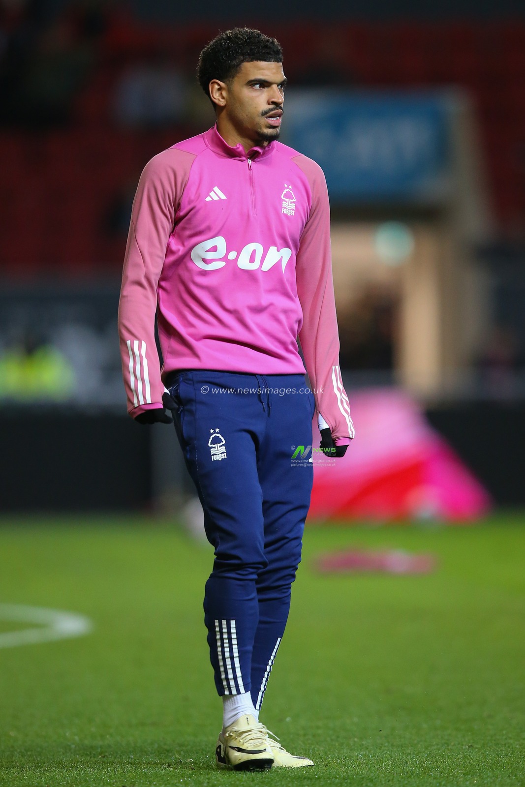 Morgan Gibbs-White of Nottingham Forest during the pre-game warm up ahead of the Emirates FA Cup Fourth Round match Bristol City vs Nottingham Forest at Ashton Gate, Bristol, United Kingdom, 26th January 2024

(Photo by Gareth Evans/News Images)