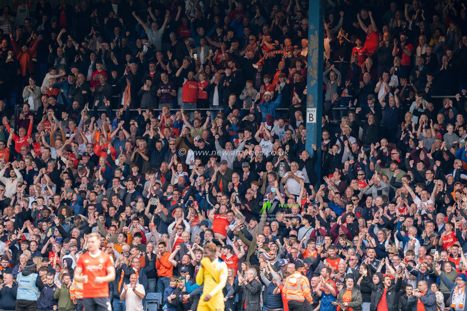luton fans celebrate winning 1:0 and making the playoffs