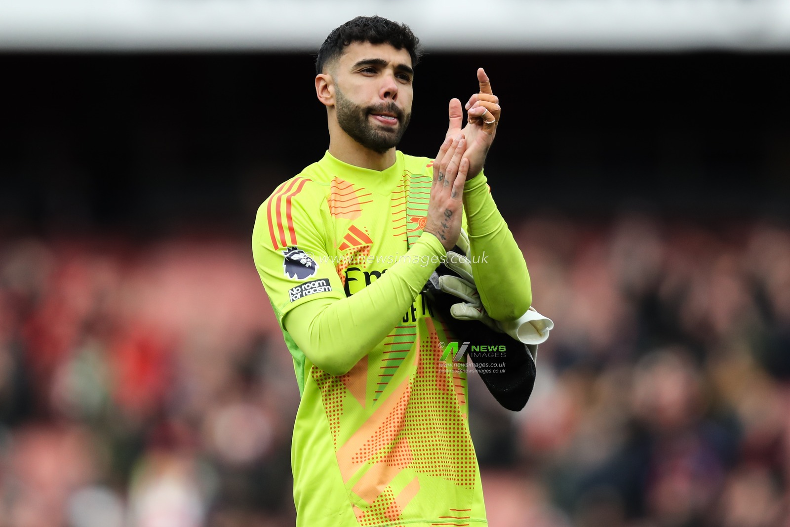 David Raya of Arsenal applauds the home fans after the Premier League match Arsenal vs Chelsea at Emirates Stadium, London, United Kingdom, 16th March 2025

(Photo by Izzy Poles/News Images)