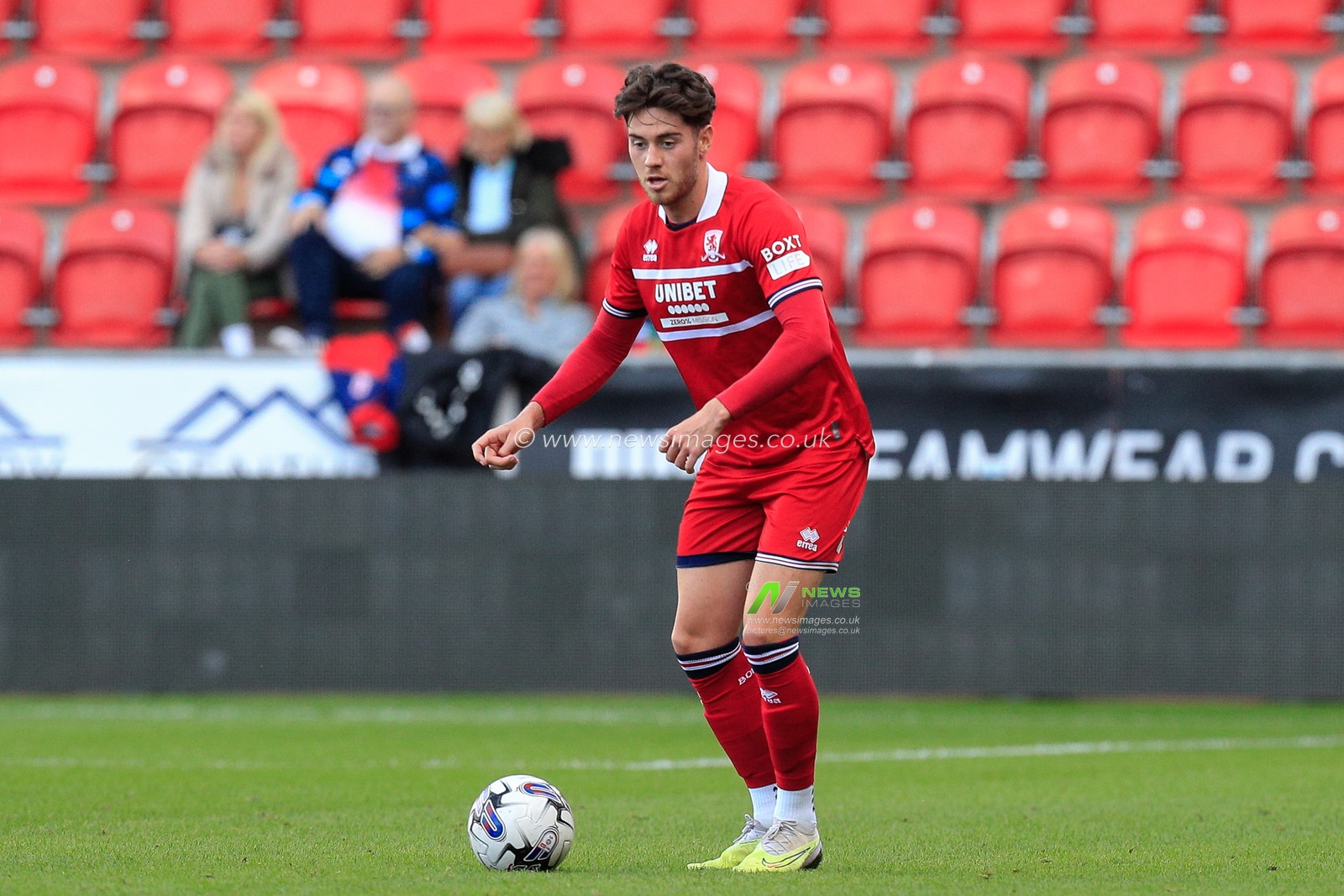 Hayden Hackney #7 of Middlesbrough on the ball during the Pre-season friendly match Rotherham United vs Middlesbrough at New York Stadium, Rotherham, United Kingdom, 19th July 2023

(Photo by James Heaton/News Images)