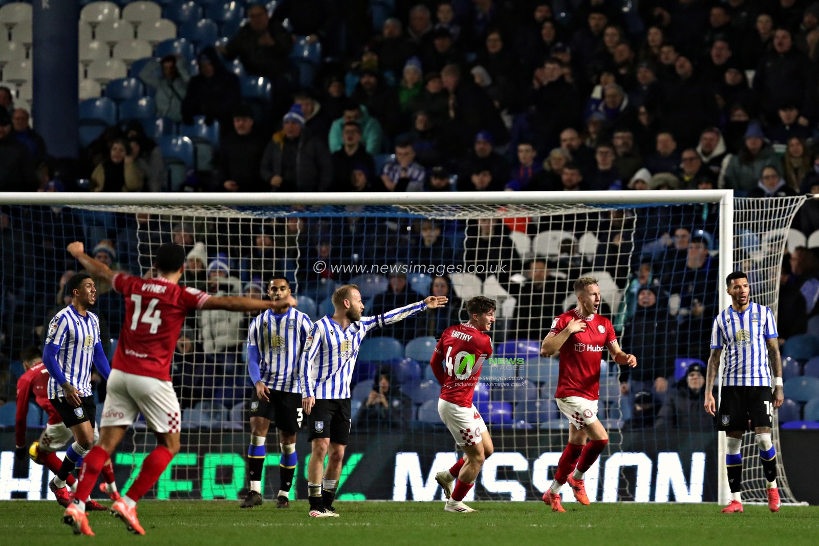 Ross McCrorie of Bristol City celebrates his goal during the Sky Bet Championship match Sheffield Wednesday vs Bristol City at Hillsborough, Sheffield, United Kingdom, 22nd January 2025

(Photo by Sam Eaden/News Images)