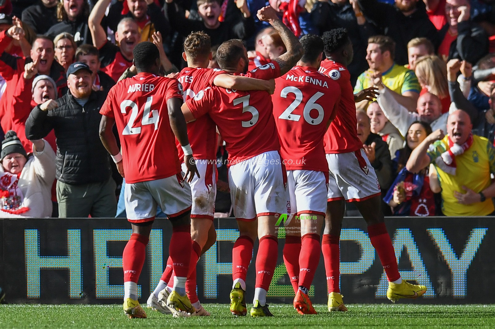 Taiwo Awoniyi of Nottingham Forest scores to make it 1-0  and celebrates with Team mates during the Premier League match Nottingham Forest vs Liverpool at City Ground, Nottingham, United Kingdom, 22nd October 2022

(Photo by Mike Jones/News Images)