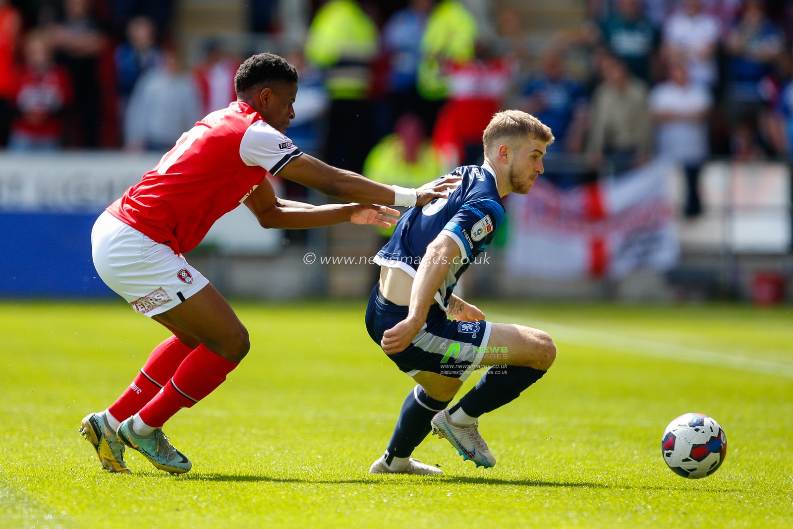 Riley McGree #8 of Middlesbrough and Chiedozie Ogbene #11 of Rotherham United during the Sky Bet Championship match Rotherham United vs Middlesbrough at New York Stadium, Rotherham, United Kingdom, 1st May 2023

(Photo by Ben Early/News Images)