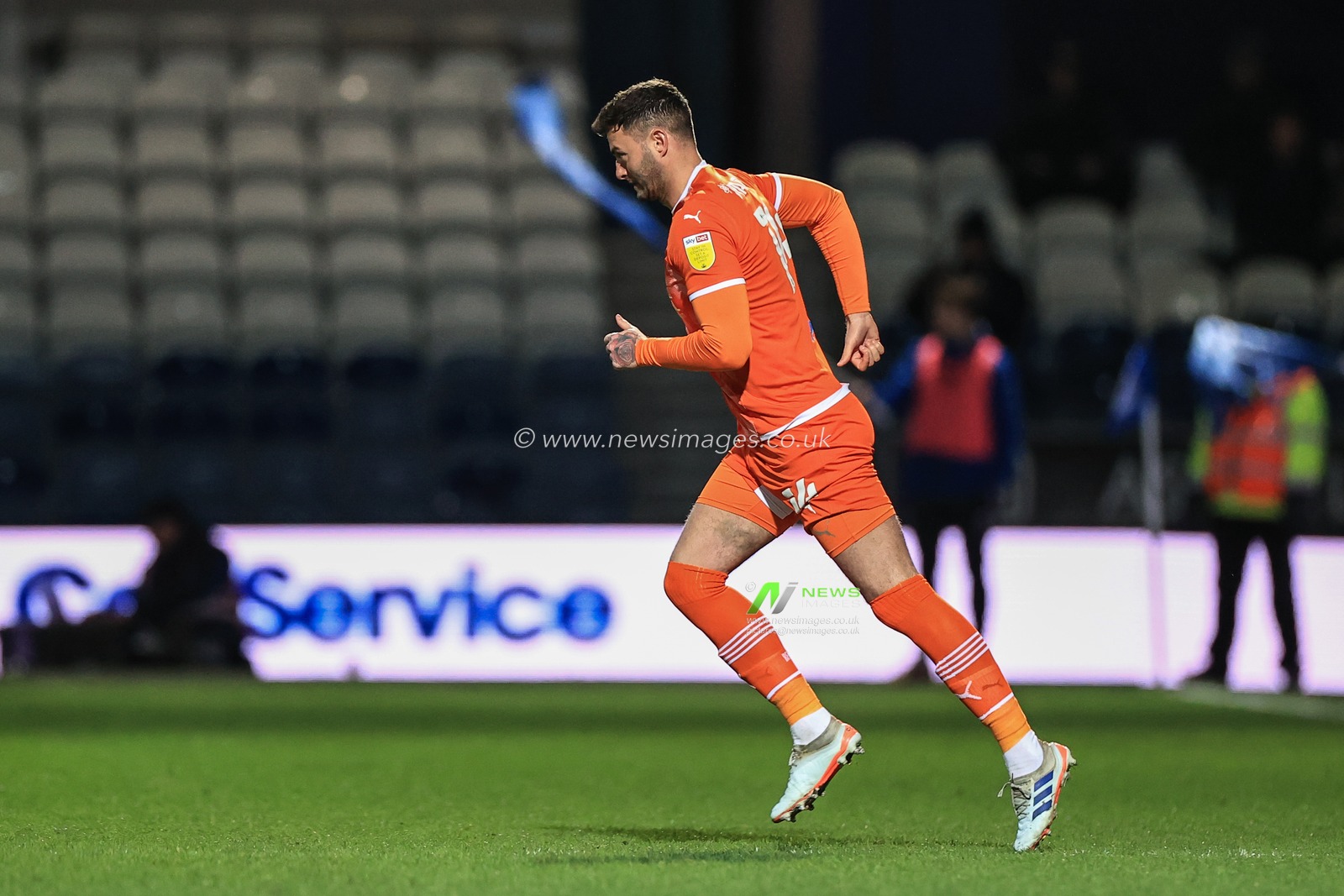 Gary Madine #14 of Blackpool cone on for the second half