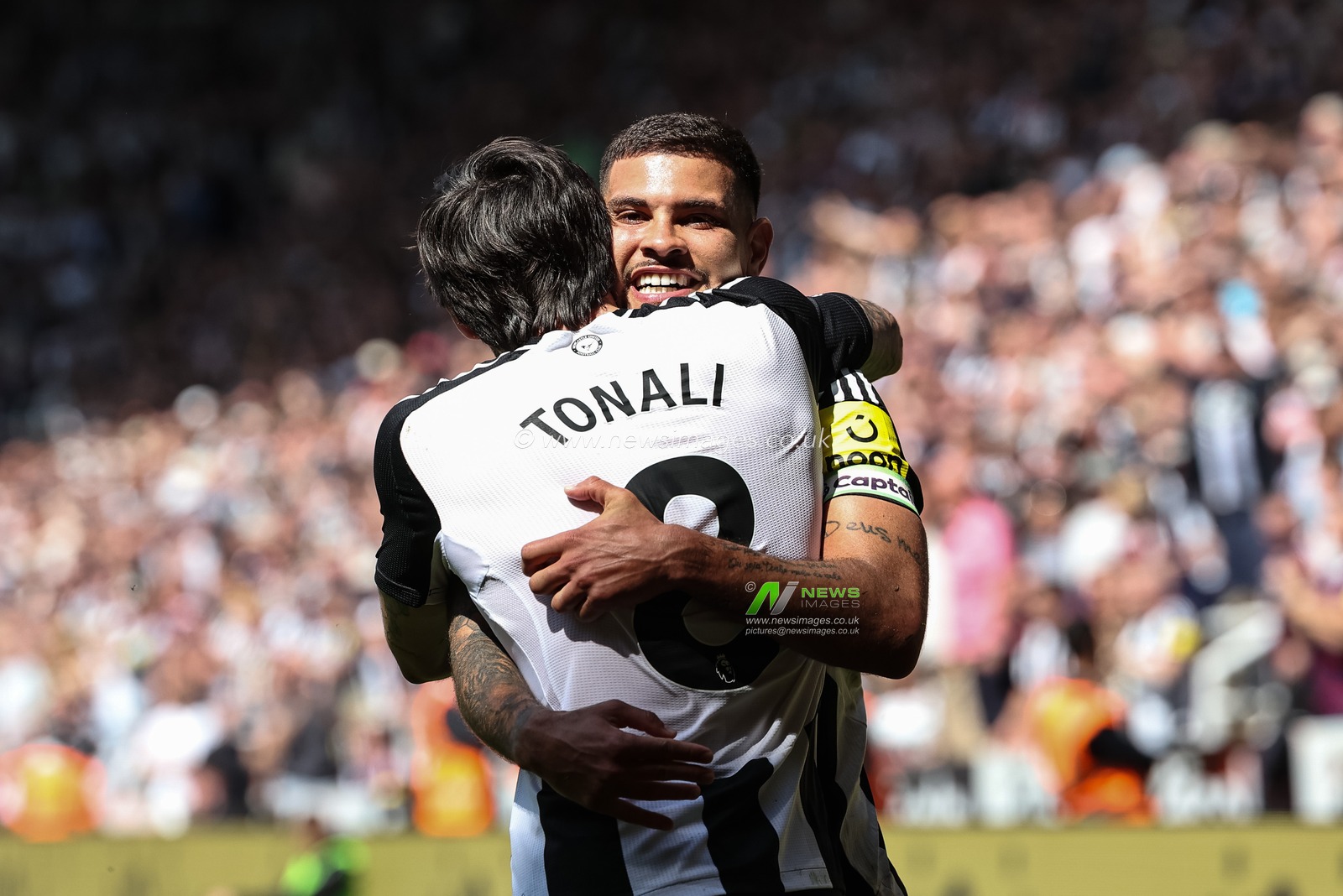 Bruno GuimarÃ£es of Newcastle United celebrates his goal to make it 2-0 with Sandro Tonali of Newcastle United during the Premier League match Newcastle United vs Chelsea at St. James's Park, Newcastle, United Kingdom, 11th May 2025

(Photo by Mark Cosgrove/News Images)