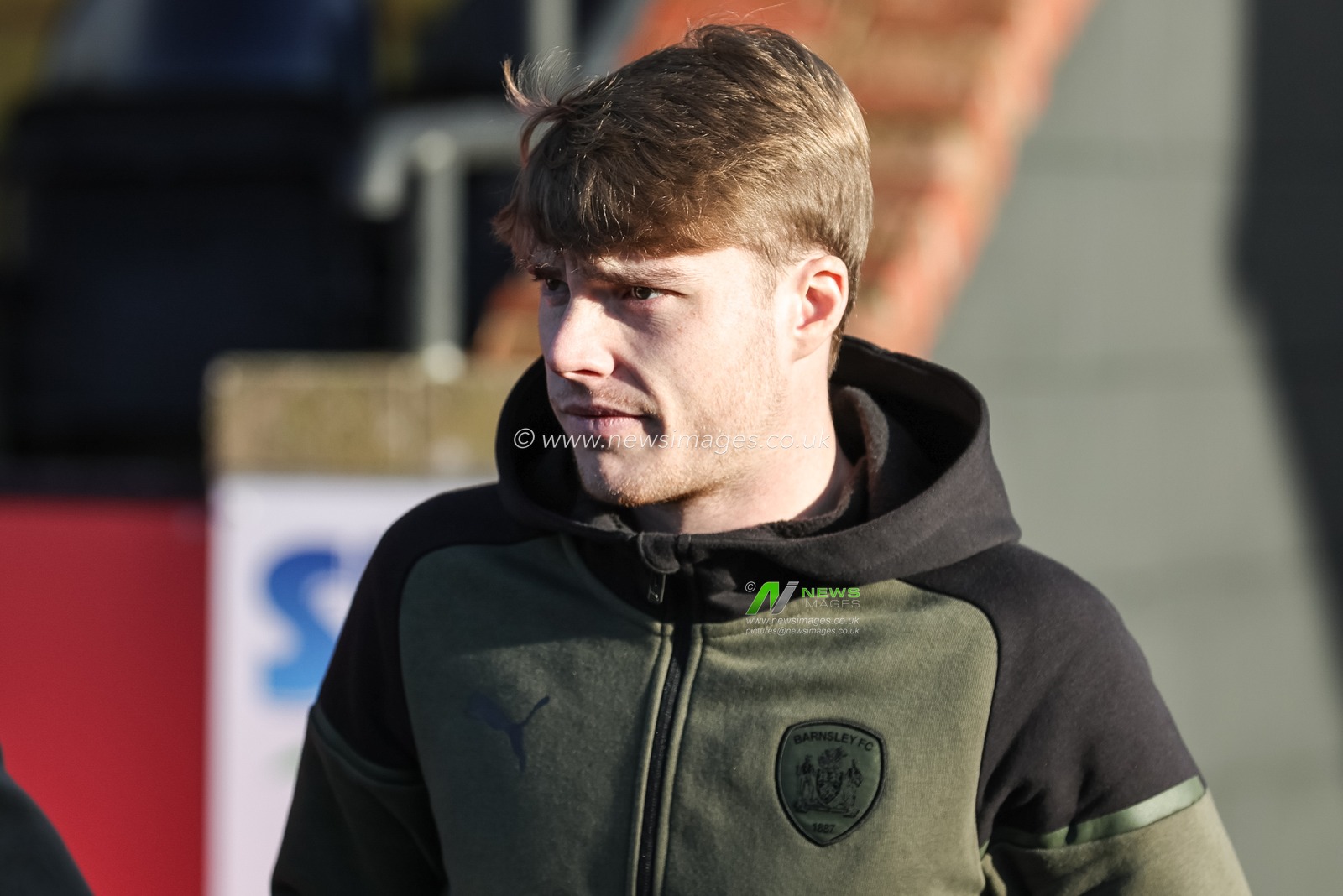 Luca Connell #48 of Barnsley arrives during the Sky Bet League 1 match Lincoln City vs Barnsley at Gelder Group Sincil Bank Stadium, Lincoln, United Kingdom, 25th November 2023

(Photo by Mark Cosgrove/News Images)