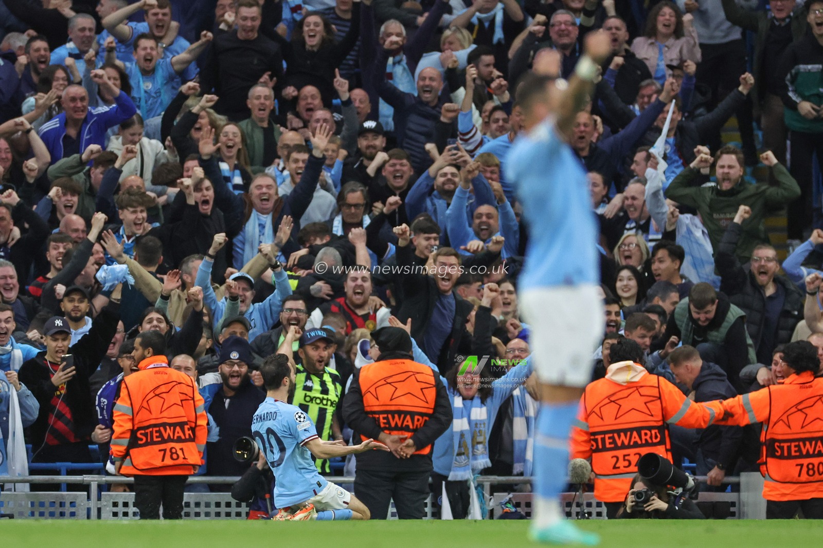 Bernardo Silva #20 of Manchester City celebrates his goal to make it 2-0 during the UEFA Champions League Semi-Final Second Leg Manchester City vs Real Madrid at Etihad Stadium, Manchester, United Kingdom, 17th May 2023

(Photo by Mark Cosgrove/News Images)