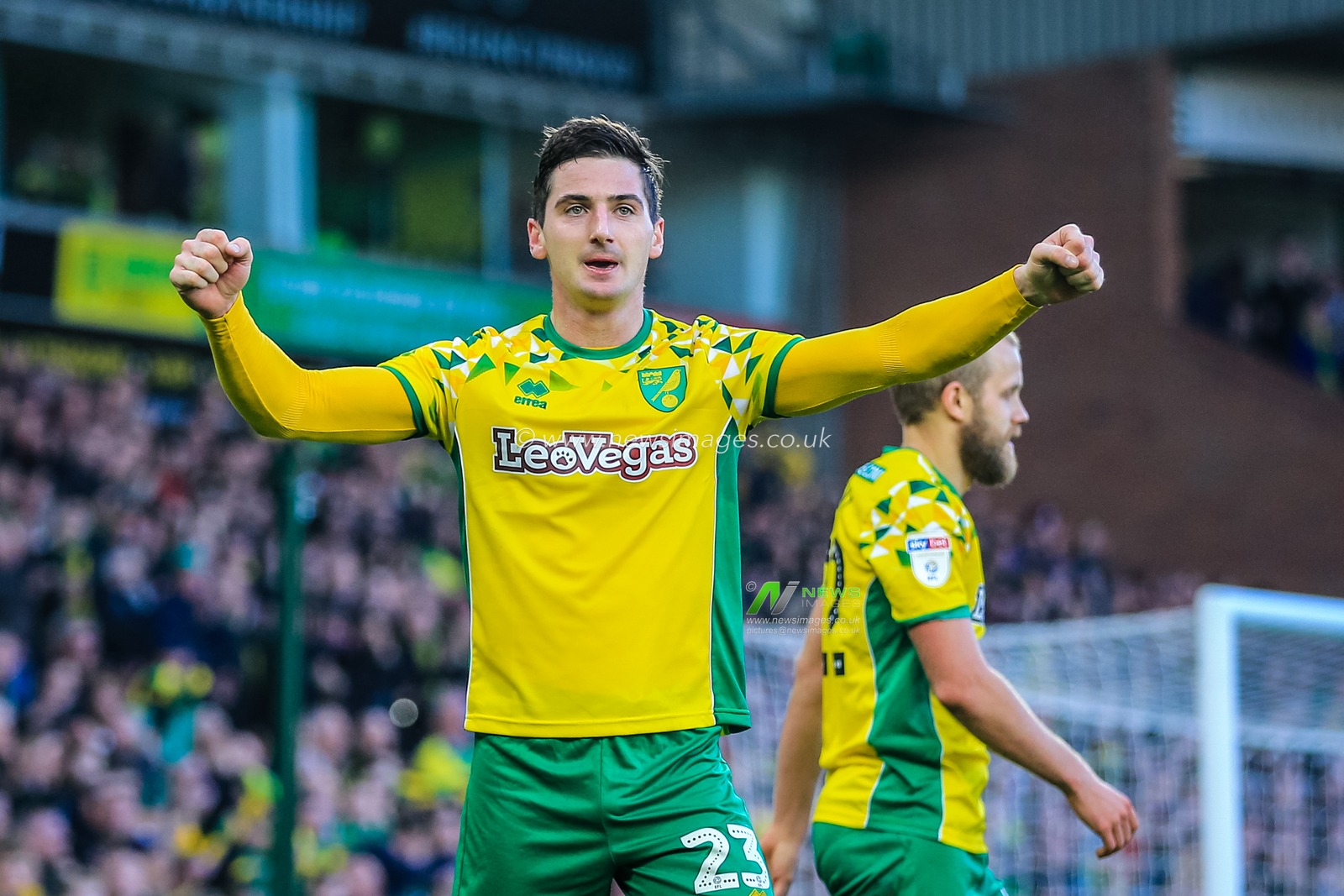 23rd February 2019, Carrow Road, Norfolk, England; Sky Bet Championship, Norwich City vs Bristol City ;   Kenny McLean (23) of Norwich City celebrates scoring to regain the lead against Bristol to make it 3-2.


Credit: Georgie Kerr/News Images

English Football League images are subject to DataCo Licence