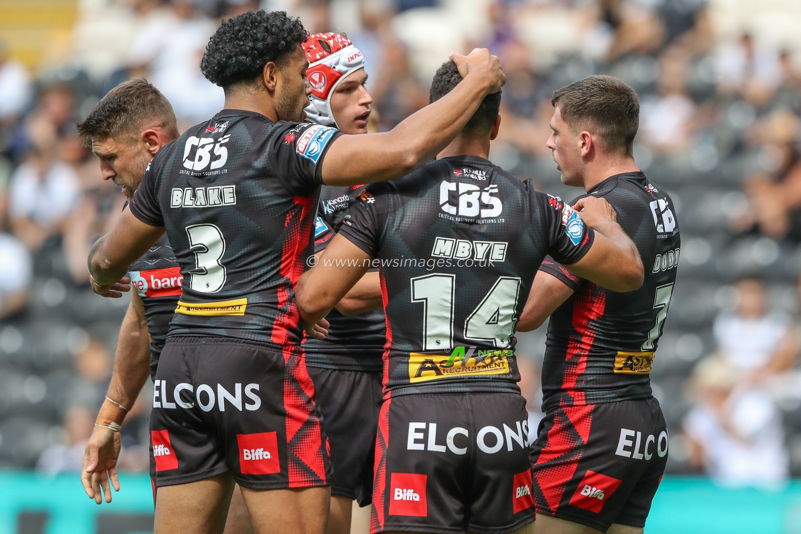 Lewis Dodd of St. Helens celebrates his try during the Betfred Super League Round 20 match Hull FC vs St Helens at MKM Stadium, Hull, United Kingdom, 3rd August 2024

(Photo by Alfie Cosgrove/News Images)