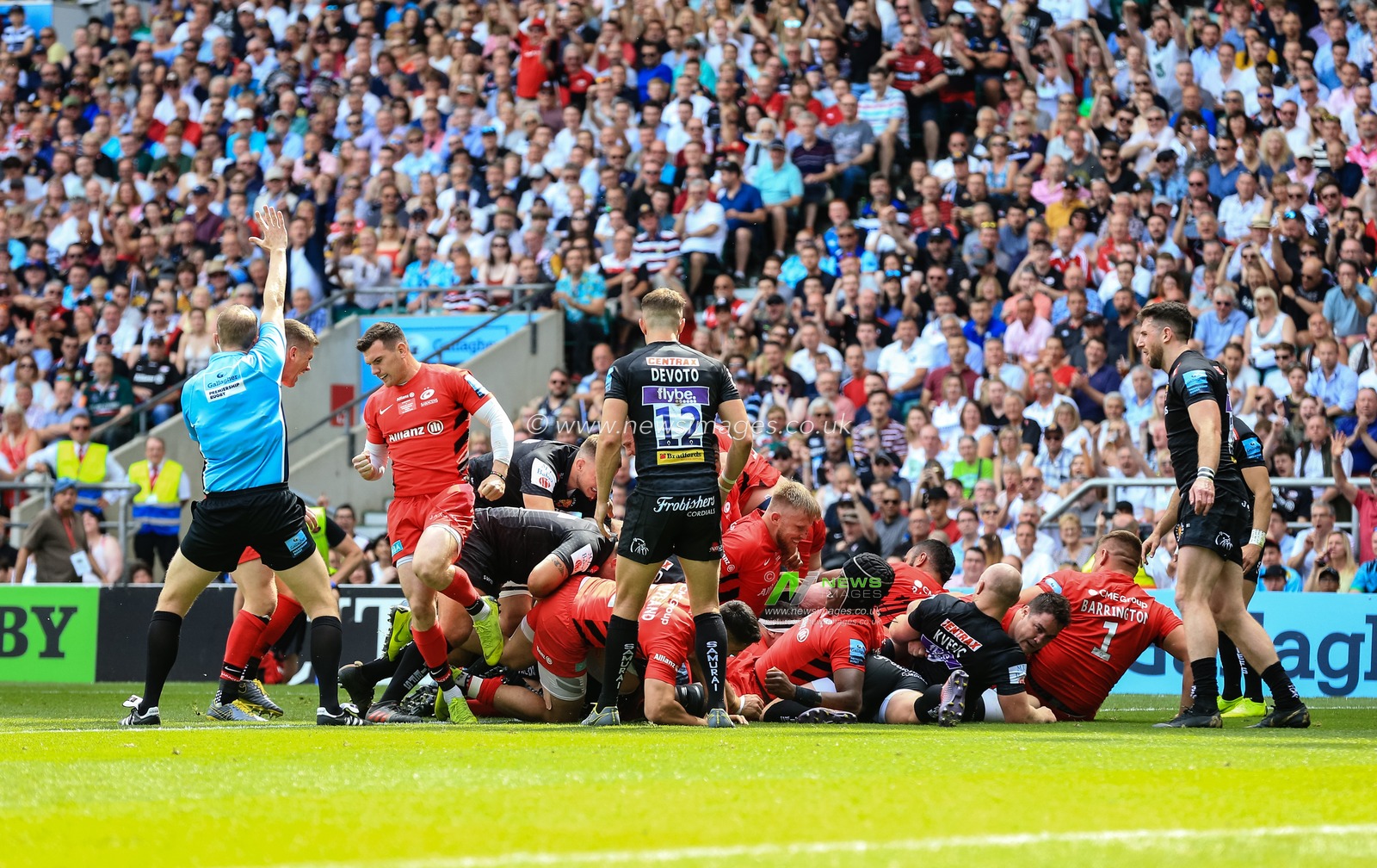 1st June 2019 , Twickenham, Twickenham Stadium, England ; Gallagher English Premiership Play-Off Final 2019, Exeter Chiefs vs Saracens ; Jamie George (02) of Saracens makes it across the try line to open the scoring for Saracens 7-5.

Credit: Georgie Kerr/News Images